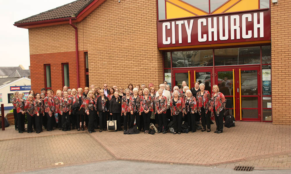 2019-Tour-Arriving-to-sing-with-Swansea-MVC-at-City-Church