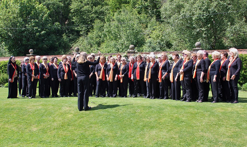 4-ON-TOUR-May-18-Singing-at-Chartwell